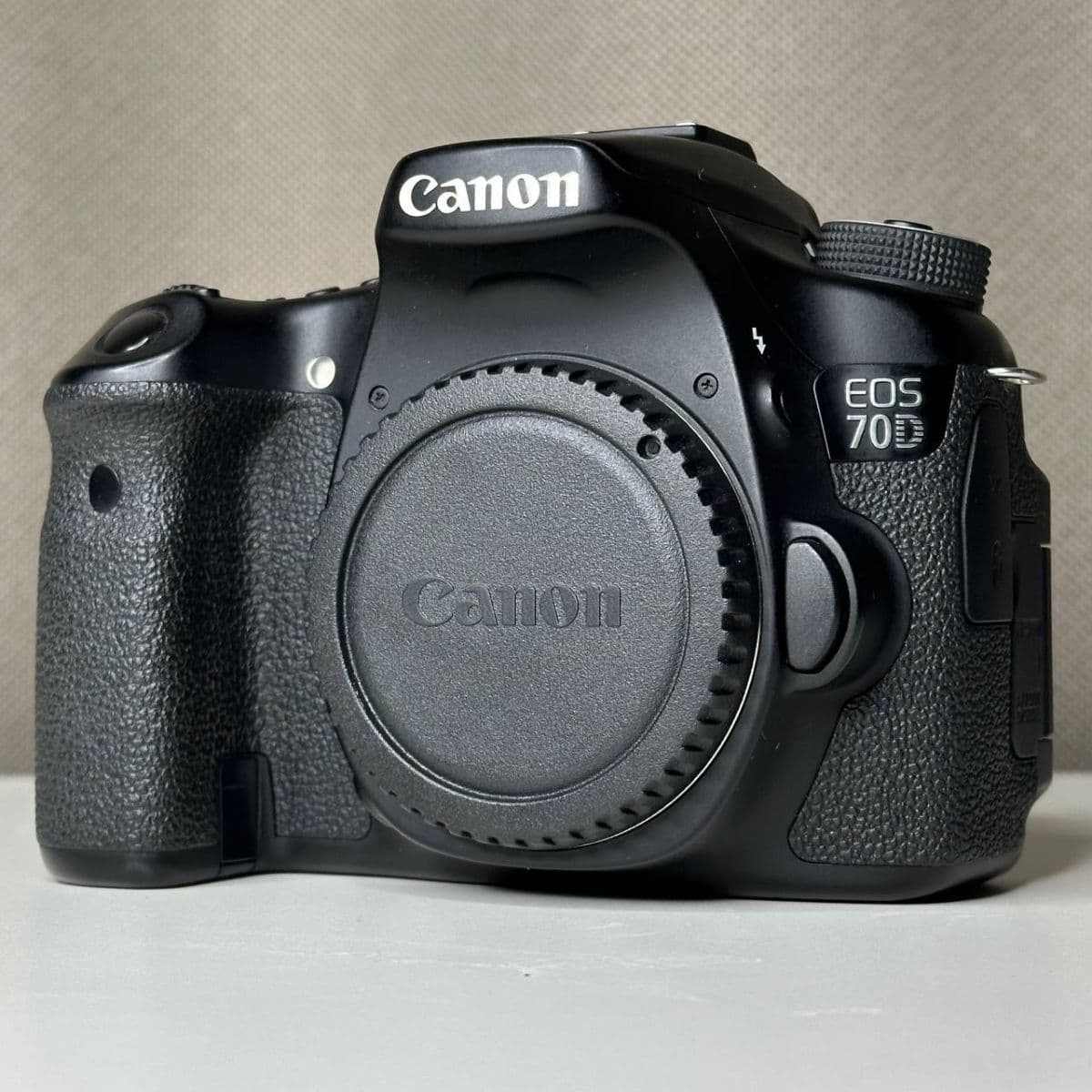 Canon 70D body