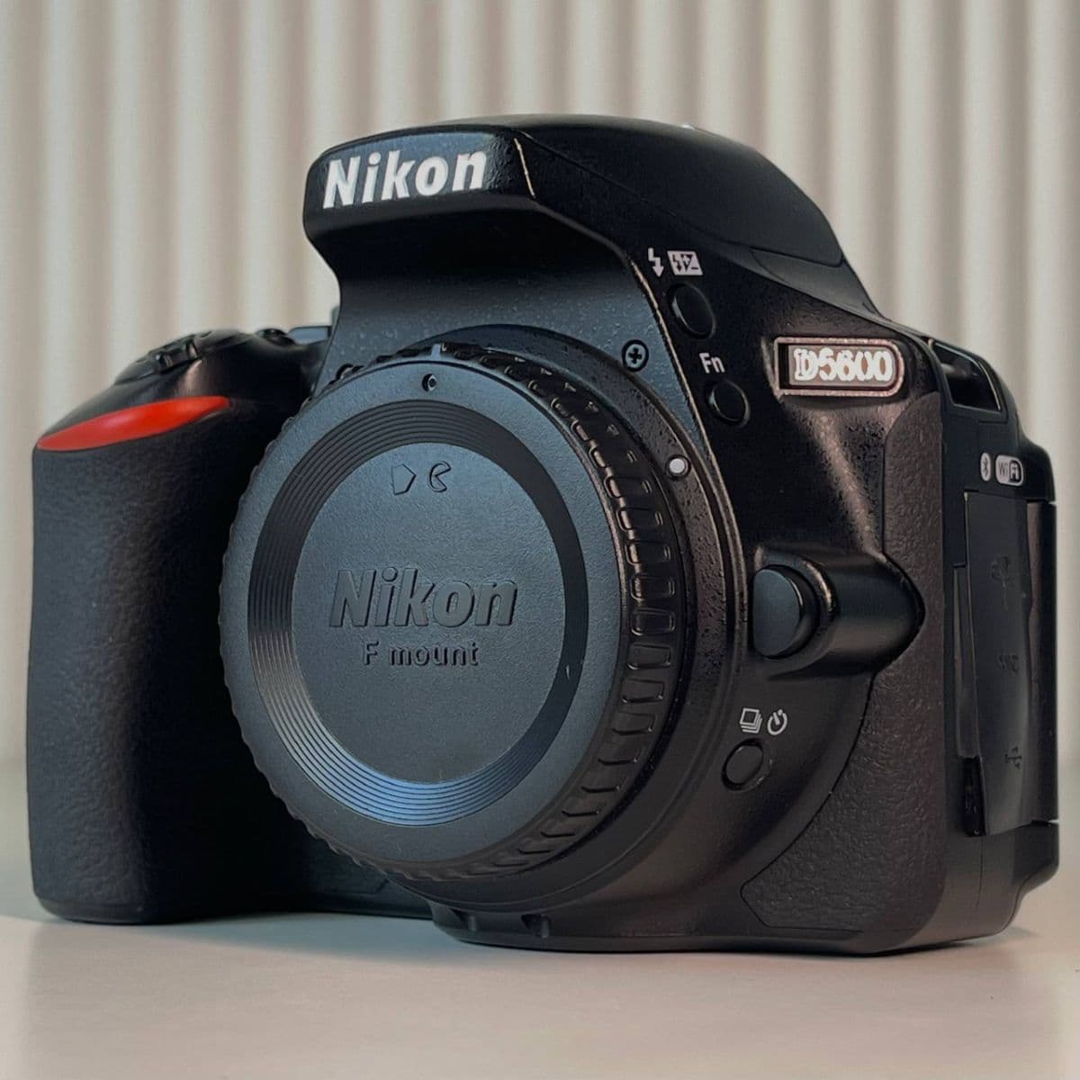 Nikon D5600 body